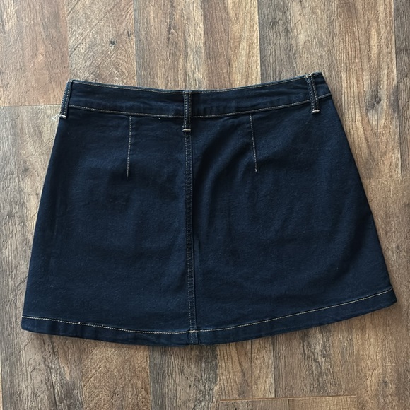 Sincerely Jules Denim Mini Zip Up Skirt NWT - Picture 2 of 7